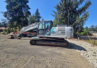 Kobelco SK210 Excavator