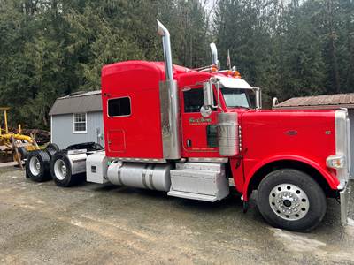 2011 Peterbilt 388 Sleeper Semi Truck