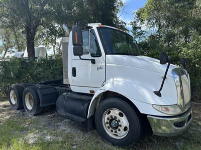 International TranStar 8600 Day Cab Truck - Caterpillar, 10 Speed Manual