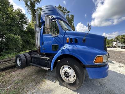 Sterling A9500 Single Axle Day Cab Truck - Caterpillar 355HP, 10 Speed Manual