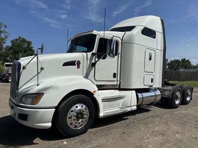 Kenworth T660 Sleeper Semi Truck - 72" Raised Roof Sleeper, Cummins 450HP, 10 Speed Manual