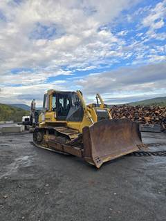 Komatsu D65EX-15 Dozer