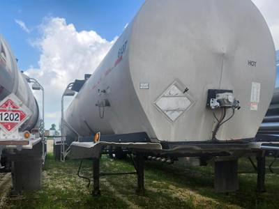 Pioneer 43ft Tandem Axle Mild Steel Asphalt / Hot Oil Tank Trailer - Air Ride