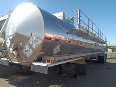 Heil 3-COMPARTMENT - STAINLESS STEEL Chemical / Acid Tank Trailer