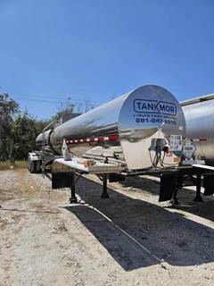 Polar Chemical / Acid Tank Trailer - Spring