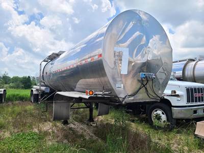 Polar Stainless Steel Chemical / Acid Tank Trailer - Spring