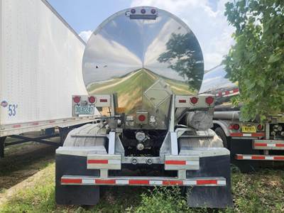 Polar Chemical / Acid Tank Trailer - Air Ride