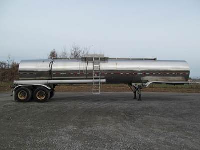 Trailmaster Chemical / Acid Tank Trailer - Spring