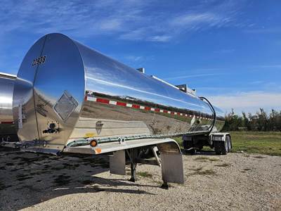 Tremcar 43ft Tandem Axle Chemical / Acid Tank Trailer - Air Ride