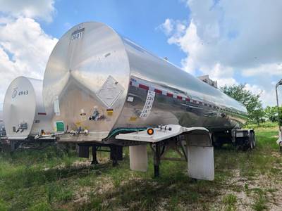 Tremcar 43ft Tandem Axle Chemical / Acid Tank Trailer - Air Ride