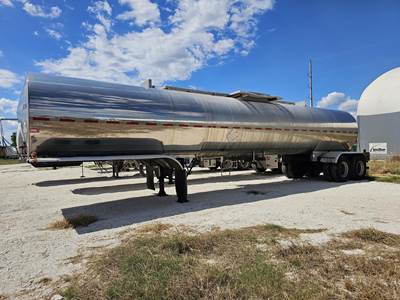 Tremcar Chemical / Acid Tank Trailer - Air Ride