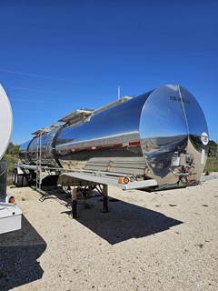 Polar Tandem Axle Food Grade Tanker Trailer - Air Ride