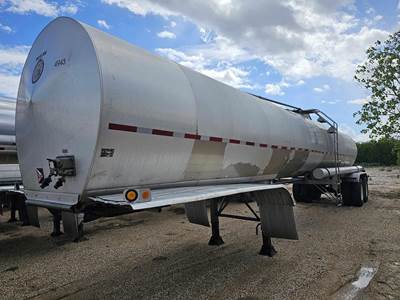 Tremcar 6500 GAL / STAINLESS / AIR RIDE / FOOD GRADE Food Grade Tanker Trailer
