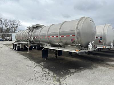 Brenner Fuel Tanker Trailer - Air Ride