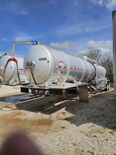 Heil 43ft Tandem Axle Fuel Tanker Trailer - Air Ride
