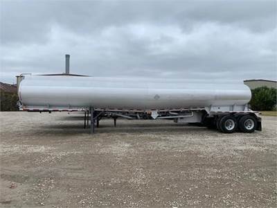 Heil 44ft Tandem Axle Fuel Tanker Trailer - Air Ride