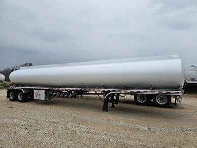 Polar FUEL TRAILER - 4 COMPARTMENT Fuel Tanker Trailer