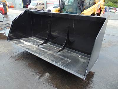 2026 SKID STEER 3 YARD "MEGA BUCKET" SUPER DUTY 102" WIDE MEGA CAPACITY - 1,000 LBS OF AMERICAN STEEL