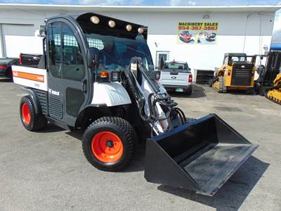 2018 BOBCAT 5600 TOOL CAT - 4 WHEEL STEERING - DUMP BED - HIGH FLOW - 2 SPEED - HEATED AND A/C CAB - JOYSTICK CONTROL - ONLY 2,000 HOURS