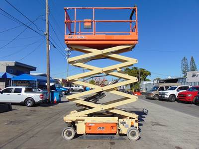 2018 JLG 3246ES SCISSOR LIFT - 38' WORKING HEIGHT - EXCELLENT ALL ORIGINAL PAINT - LOW HOURS - PERFORMS LIKE NEW