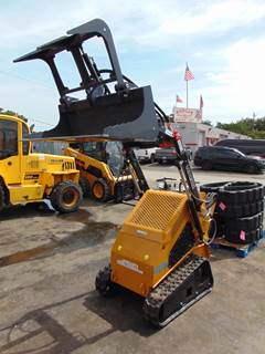 NEW 2026 AGT INDUSTRIAL LRT23 SKID STEER W/ GRAPPLE BUCKET - BIG 23 HP V-TWIN GAS 4 STROKE - RUBBER TRACKS - BRAND NEW