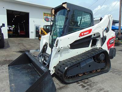 2014 BOBCAT T590 TURBO "AIR CONDITIONED" CAB - HEAT - JOYSTICK CONTROLS - NEW BUCKET - WEIGHT PKG - 1,913 HOURS