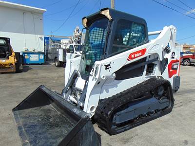 2018BOBCAT T-595 TURBO 2 SPEED "SUPER LOADED - RIDE CONTROL - SELF LEVELING - AC AND HEAT - STEREO - KEYLESS SECURITY - BOB TACH - 1,645 HOURS