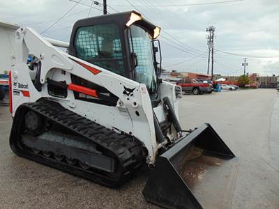 2017 BOBCAT T740 TURBO "HIGH FLOW" A/C - HEATED CAB - JOYSTICKS CONTROLS - NO D.E.F. - ONLY 1,700 HOURS - 100% JOB READY