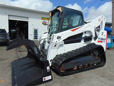 2018 BOBCAT T-770 TURBO 2 SPEED "HIGH FLOW" JOYSTICKS - H.D. COOLING PKG - HEAT AND A/C - STEREO - ONLY 1,132 HOURS