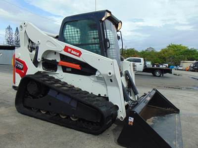BOBCAT T770 "HIGH FLOW" 92 HP KUBOTA PRE-EMISSIONS DIESEL - ENCLOSED A/C COMFORT CAB - BOBTACH POWER COUPLER - NEW TRACKS TODAY - ONLY 2,747 HOURS