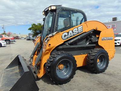2019 CASE SV300 TURBO 2 SPEED "HIGH FLOW" SUPER LOADED - JOYSTICKS - HEAT AND AC - BIG 90 HP - ONLY 1,680 HOURS