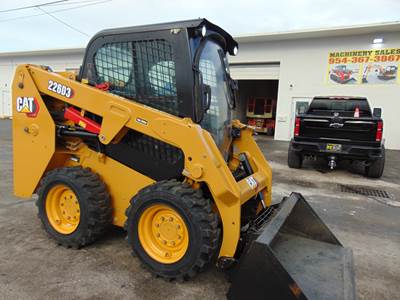 2022 CAT 226D3 TURBO "67 HP" MINI 5,800 LB WHEEL LOADER - ENCLOSED A/C CAB - PWR COUPLER - JOYSTICKS - FULLY SERVICED - 1,440 HOURS-