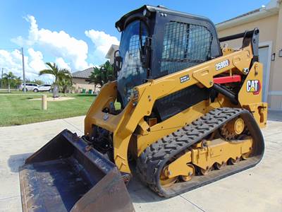 2024 CAT 259D3 ENCLOSED AC - HEAT "COMFORT CAB" - CAMERA - STEREO - HEATED AIR RIDE SEAT - PWR COUPLER - SELF LEVELING - ONLY 1,016 HOURS