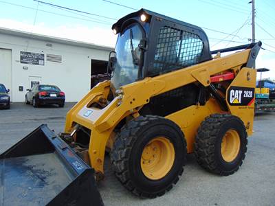 2016 CAT 262D "XPS-HIGH FLOW" ENCLOSED A/C - HEAT CAB - SEVERE DUTY TIRES - JOYSTICKS - 1,920 HOURS - 100% SERVICED - NO EMISSIONS