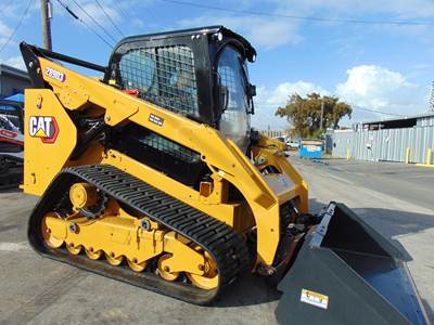 2023 CAT 289D3 TURBO 2 SPEED - HIGH FLOW "EMISSIONS DELETED" ENCLOSED - A/C - HEAT - STEREO - PWR COUPLER - ONLY 1,211 HOURS