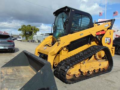 2023 CAT 299D3 TURBO 2 SPEED HIGH FLOW "COMFORT CAB" - STEREO - CAMERA - HEATED AIR RIDE SEAT - JOYSTICKS - ONLY 1,116 HOURS