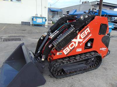 2019 MORBARK "BOXER" 700HDX STAND BEHIND SKID STEER - KUBOTA DIESEL - BUCKET AND PALLET FORKS - EXPANDABLE TRACKS -  ONLY 1,000 HOURS