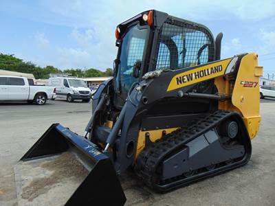 2016 NEW HOLLAND C227 TURBO 2 SPEED "BIG 74 HP" PRE EMISSIONS - HEAT - AC - STEREO - POWER COUPLER - JOYSTICKS - LOW HOURS - AIR RIDE - 100% JOB READY