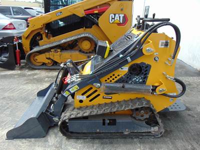 2026 SDLANCH SDLL60 MINI "36" WIDE" DOOR / GATE ENTRY STAND ON SKID STEER TRACK LOADER - 420 CC GAS W/ ELECTRIC START