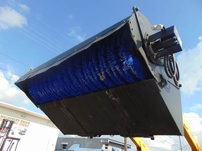 2026 SPARTAN PABREAK UNIVERSAL SKID STEER 72" BOX BROOM ENCLOSED SWEEPER ATTACHMENT - DIRECT DRIVE - HYD HOSES INCLUDED