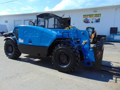 2014 GENIE GTH-5519 MINI TELEHANDLER - 4X4X4 - 5,500 LB LIFT CAPACITY - 19 FT HEIGHT - DEUTZ DIESEL - ALL NEW TIRES - 100% SERVICED - ONLY 2,500 HOURS