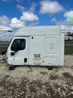 2011 Freightliner Cab