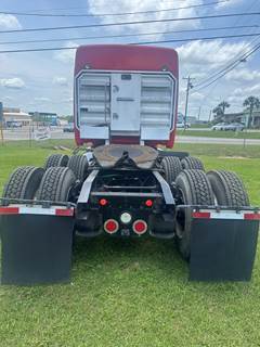 2017 Freightliner Cascadia 132 Day Cab Truck