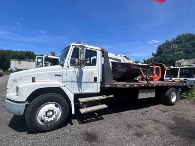 2000 Freightliner FL70 Flatbed Truck
