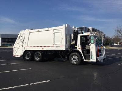 2014 Mack LEU600 REAR Load Garbage Truck - Heil