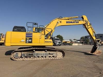 Komatsu PC210LC-11 Excavator