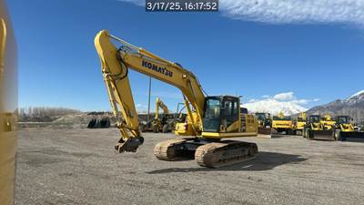 Komatsu PC210LC-11 Excavator