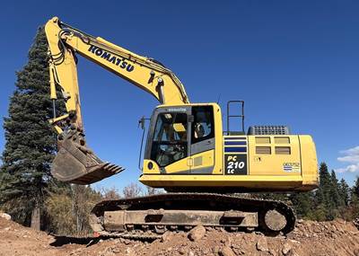 Komatsu PC210LC-11 Excavator