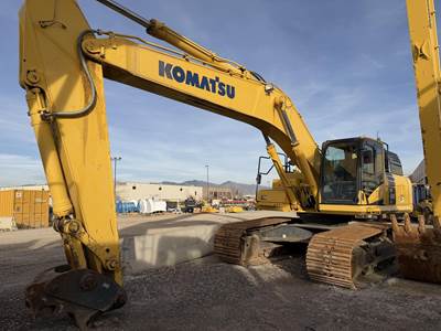 Komatsu PC490LC-11 Excavator