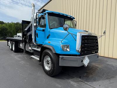 2014 Freightliner 114SD Truck-Mounted Knuckle Boom Crane - HIAB CRANES & LOADERS Knuckle Boom Crane